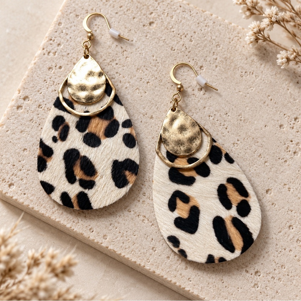 Ivory leopard earring